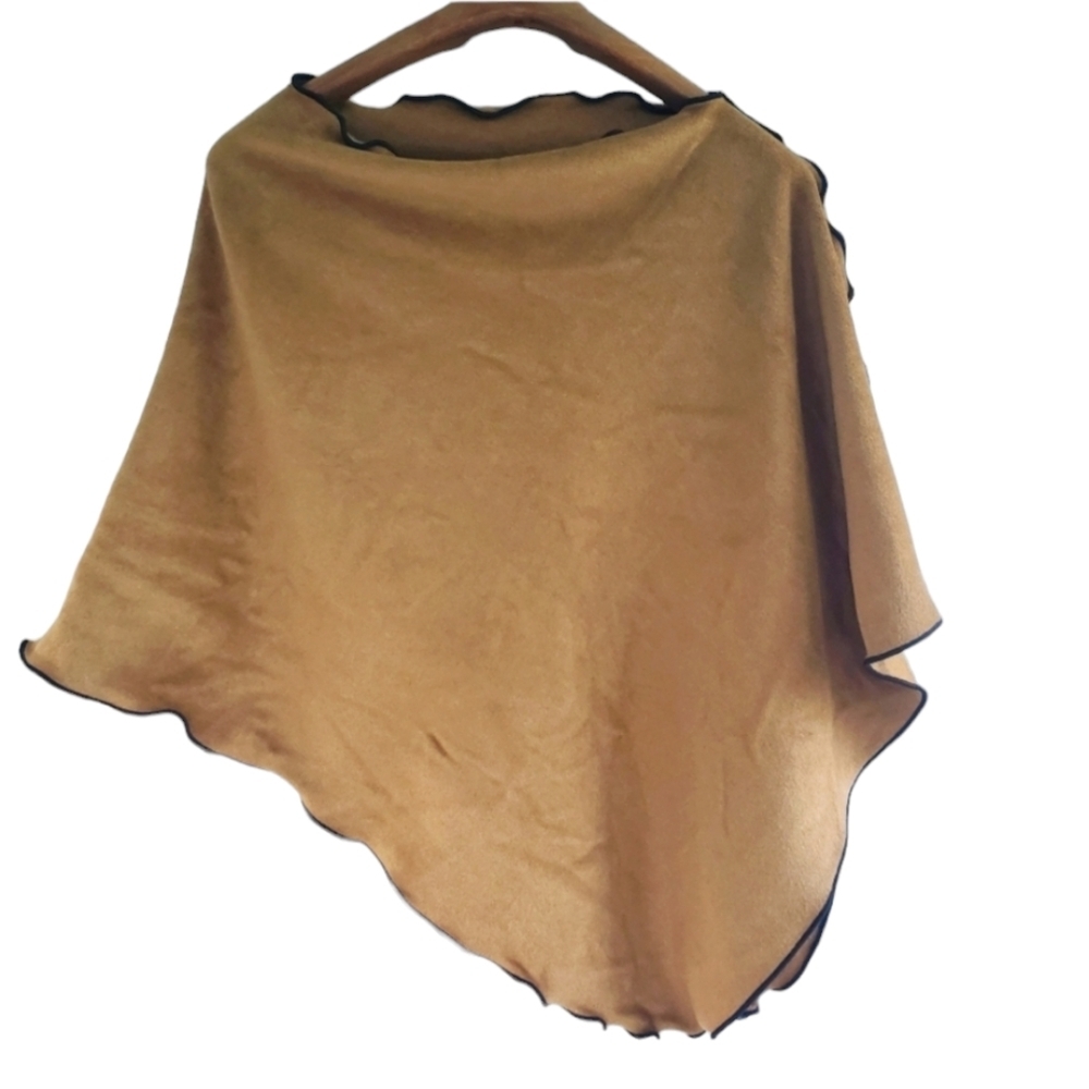 Vintage Women's Reversible Poncho. Camel color. One size. - Picture 6 of 12
